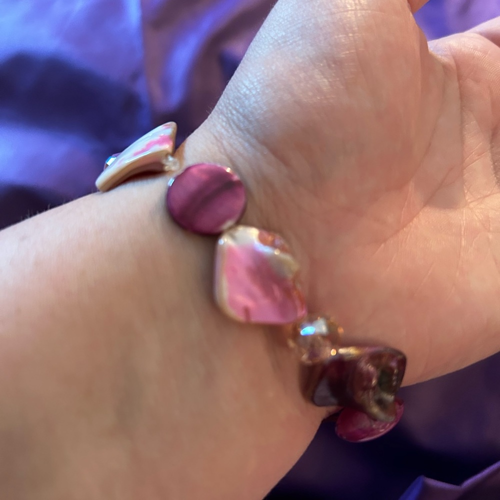 Pretty Pink and Purple Resin bead stretch bracelet. Unbranded. - Picture 5 of 7